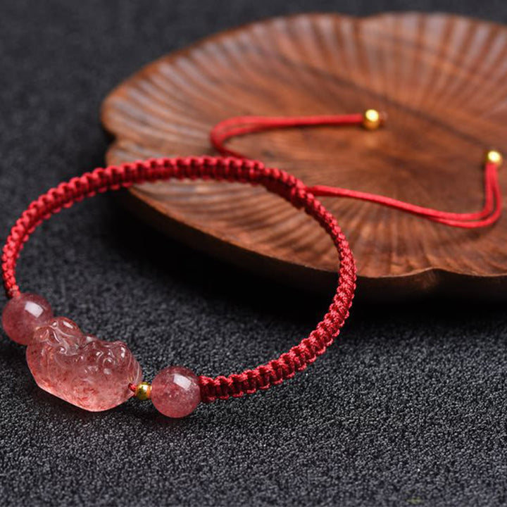 Bracelet porte-bonheur en fil rouge PiXiu en quartz fraise naturel Buddha Stones