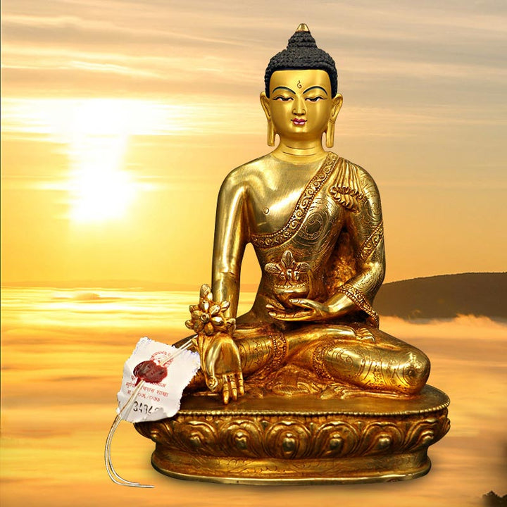 Statue de Bouddha Shakyamuni en cuivre plaqué or pour décoration de la médecine et de la compassion