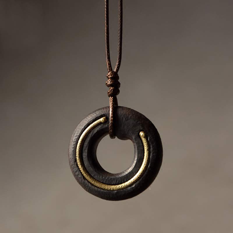 Collier pendentif en bois d'ébène avec Buddha Stones et cercle zen - Bois d'ébène - image 1