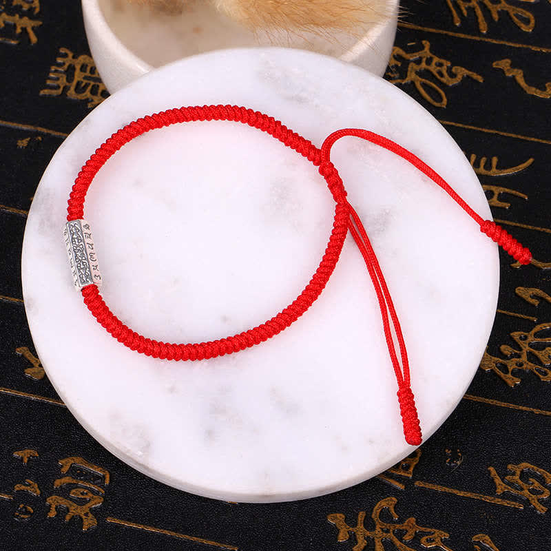 Bracelet en fil rouge Buddha Stones Om Mani Padme Hum et protection de la chance