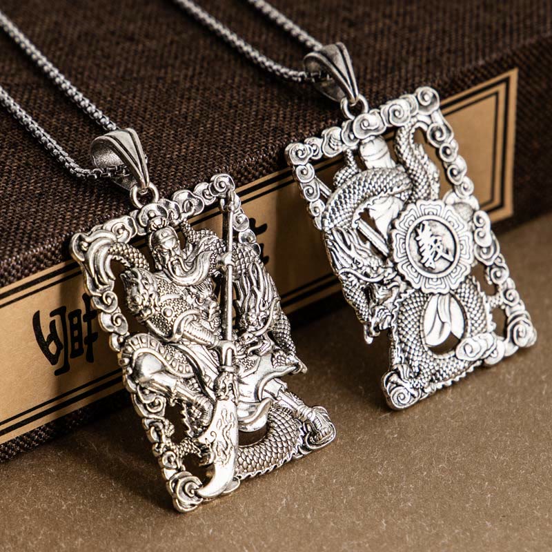 Collier pendentif de richesse avec nuages de bon augure et dragon Guan Gong en Buddha Stones