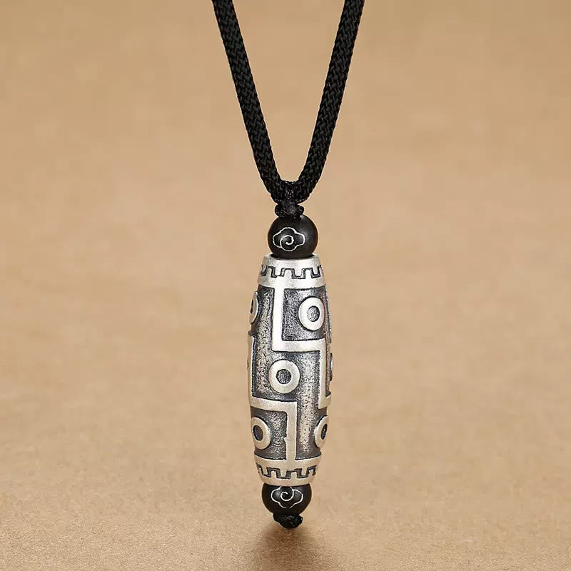 Collier pendentif en cuivre avec perles dzi à neuf yeux en Buddha Stones du Tibet, nuages de bon augure et de richesse