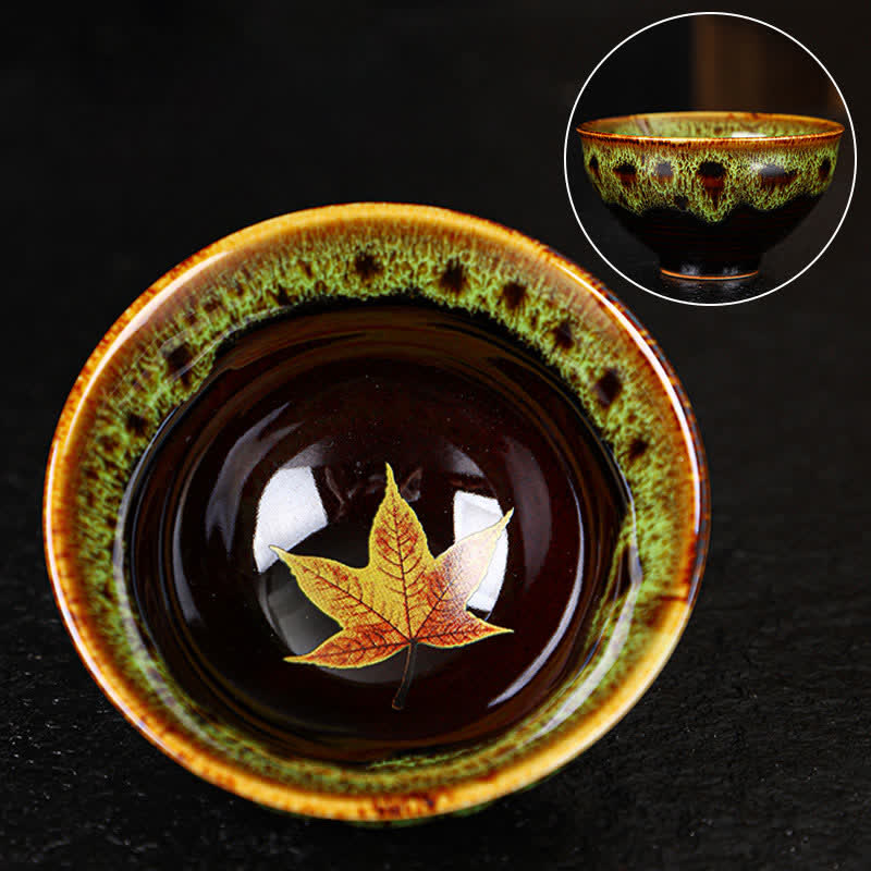 Tasse à thé en céramique colorée avec Buddha Stones et feuille d'érable