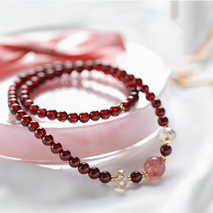 Bracelet double tour en quartz fraise et grenat naturel plaqué or 14 carats de Buddha Stones
