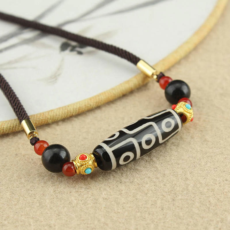 Collier pendentif en corde avec Buddha Stones