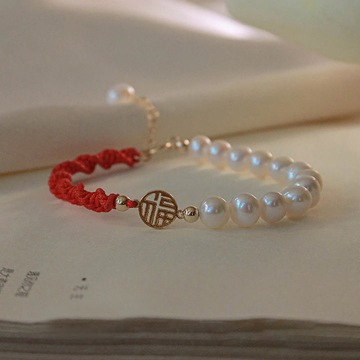 Bracelet tressé en fil rouge avec perles de protection et de chance plaquées or 14 carats