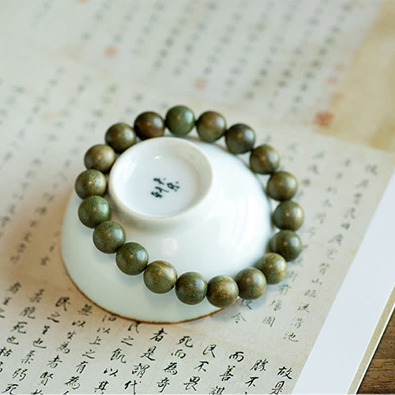 Bracelet Tibétain apaisant en bois de santal vert