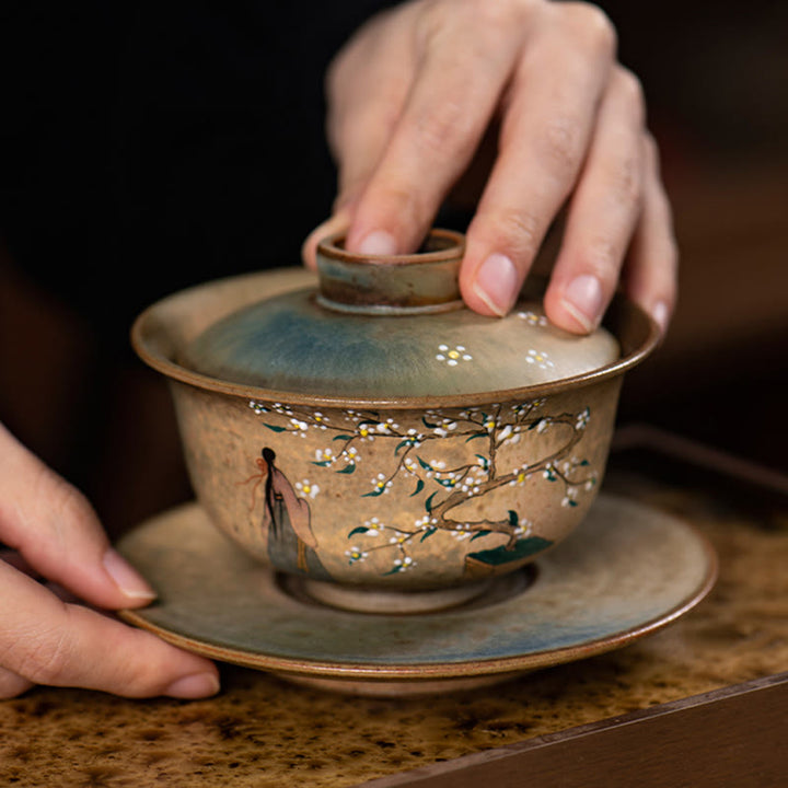 Buddha Stones Jingdezhen peintes à la main en porcelaine au four Ru Hanfu Girl Flower Ceramic Gaiwan Sancai Teacup Kung Fu Tea Cup And Saucer With Lid