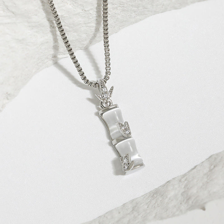 Collier pendentif harmonieux en calcédoine et bambou avec Buddha Stones