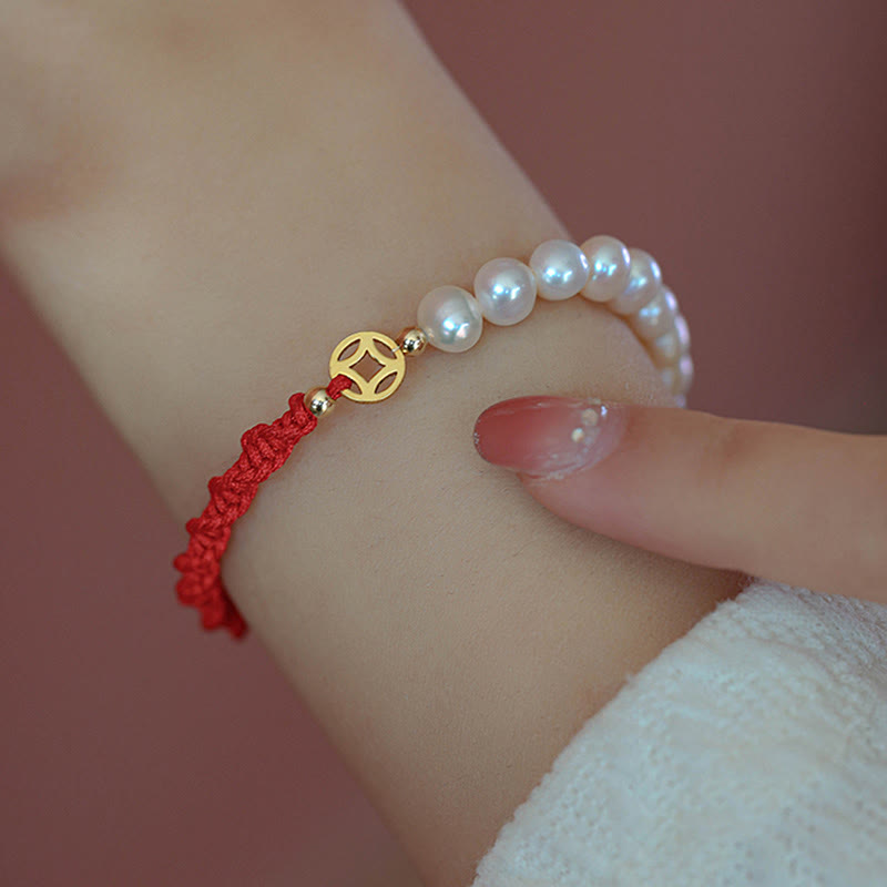 Bracelet tressé en fil rouge avec perles de protection et de chance plaquées or 14 carats