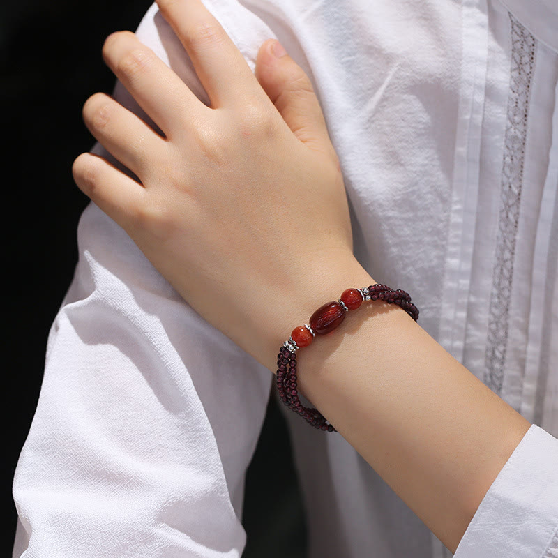 Bracelet triple couche de protection en grenat naturel et agate rouge de Buddha Stones