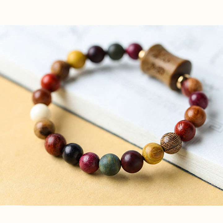 Bracelet de protection Om Mani Padme Hum en bois de santal multicolore du Tibet