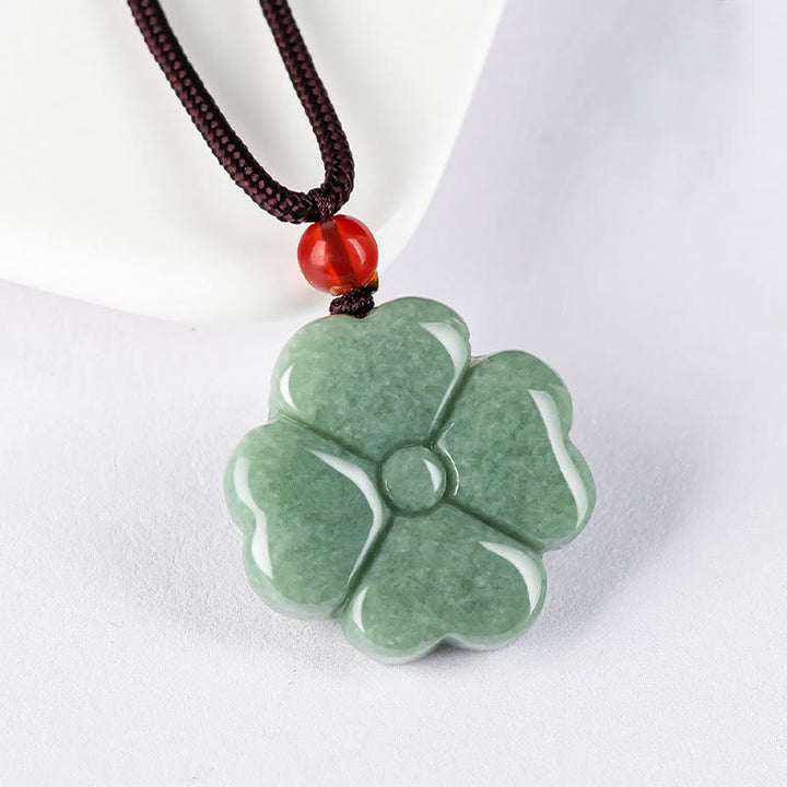 Collier pendentif trèfle à quatre feuilles en jade naturel porte - bonheur et prospérité