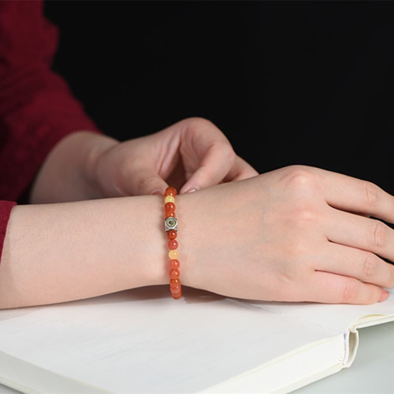 Bracelet d'acceptation de soi en agate rouge et ambre avec amulette du zodiaque chinois en argent sterling 925 de Buddha Stones