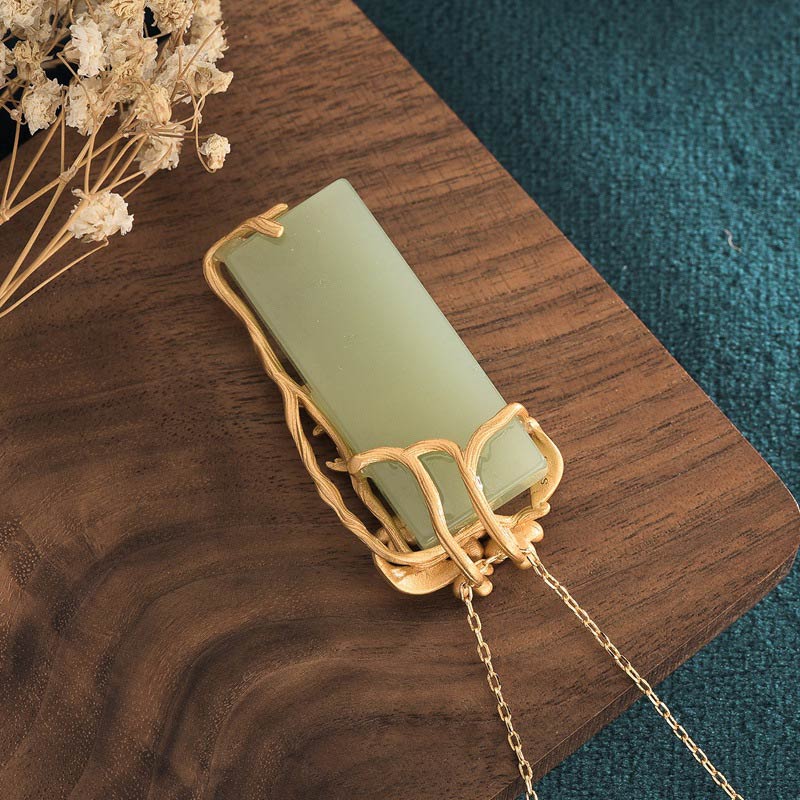 Collier pendentif équilibre en aventurine verte naturelle