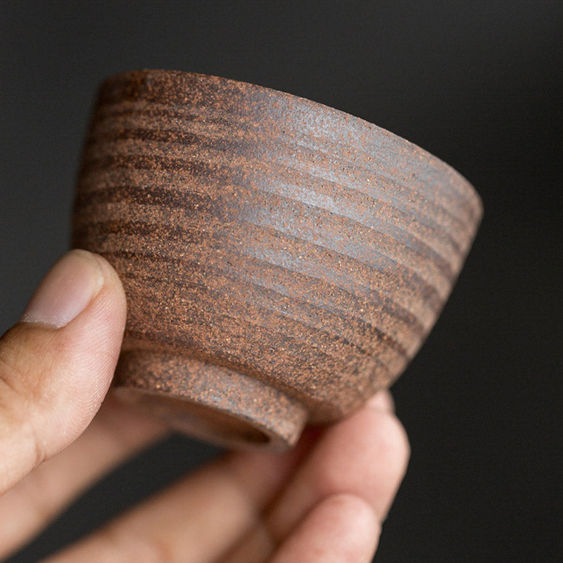 Tasse à thé Kung Fu en céramique marron rétro faite à la main avec Buddha Stones