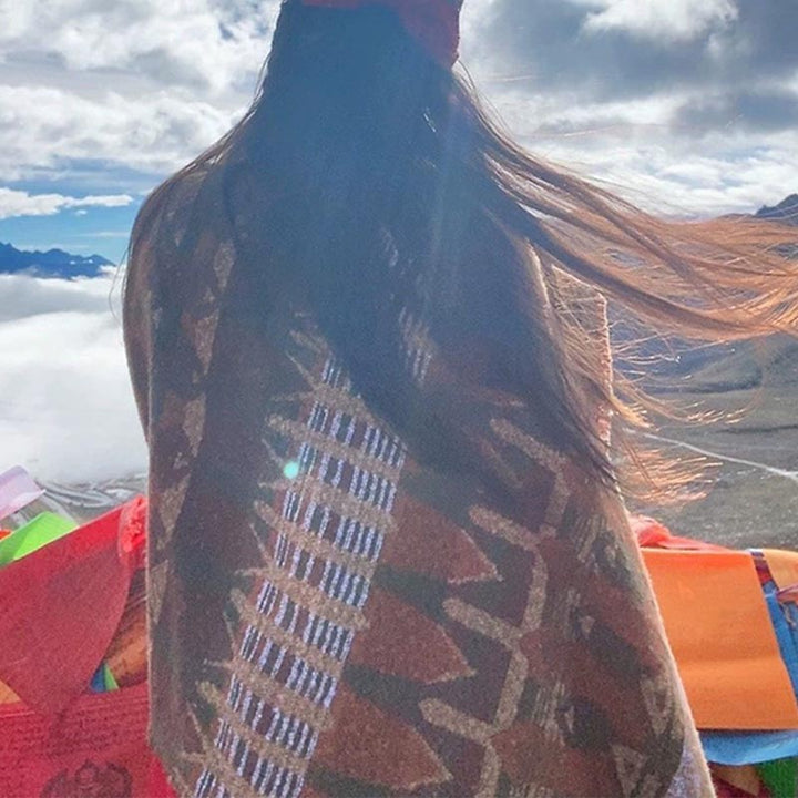 Châle tibétain à motifs géométriques classiques avec Buddha Stones Écharpe de voyage confortable pour l'hiver - image 10