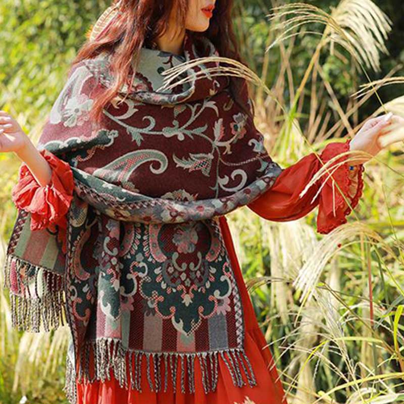 Écharpe de voyage confortable avec pompon et Buddha Stones, fleurs, feuilles, branches - image 8