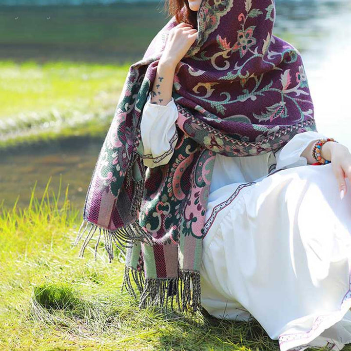 Écharpe de voyage confortable avec pompon et Buddha Stones, fleurs, feuilles, branches - image 14