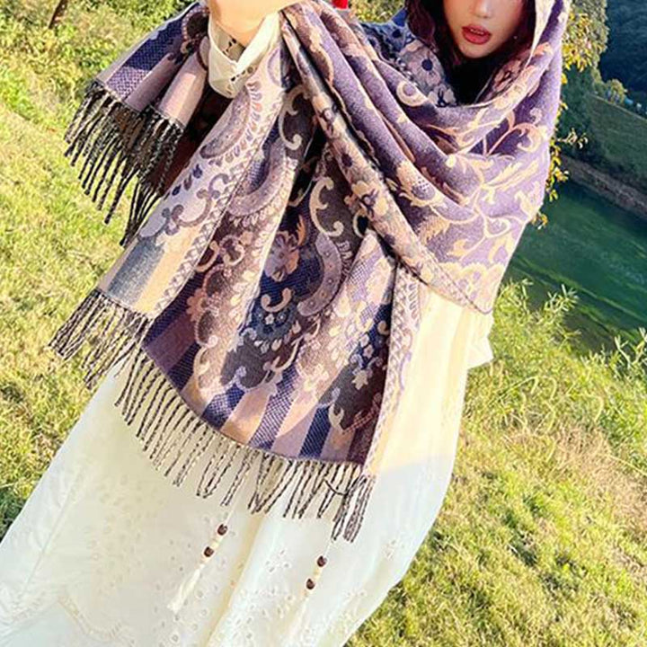 Écharpe de voyage confortable avec pompon et Buddha Stones, fleurs, feuilles, branches - image 33