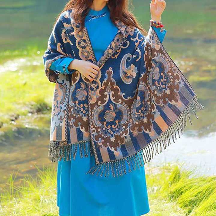 Écharpe de voyage confortable avec pompon et Buddha Stones, fleurs, feuilles, branches - image 40