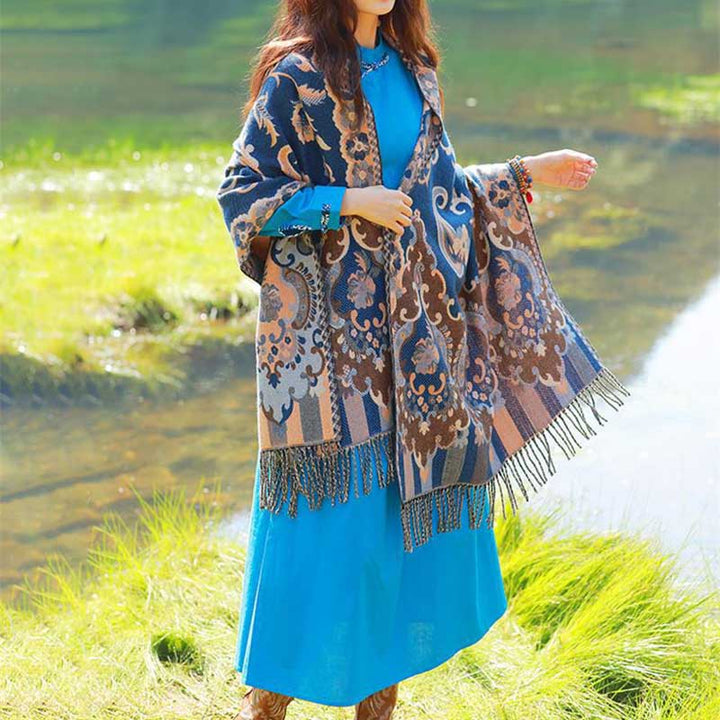 Écharpe de voyage confortable avec pompon et Buddha Stones, fleurs, feuilles, branches - image 39