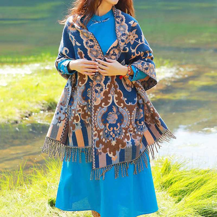 Écharpe de voyage confortable avec pompon et Buddha Stones, fleurs, feuilles, branches - image 36