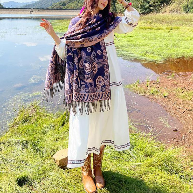 Écharpe de voyage confortable avec motif de fleurs et feuilles tibétaines et Buddha Stones - image 37