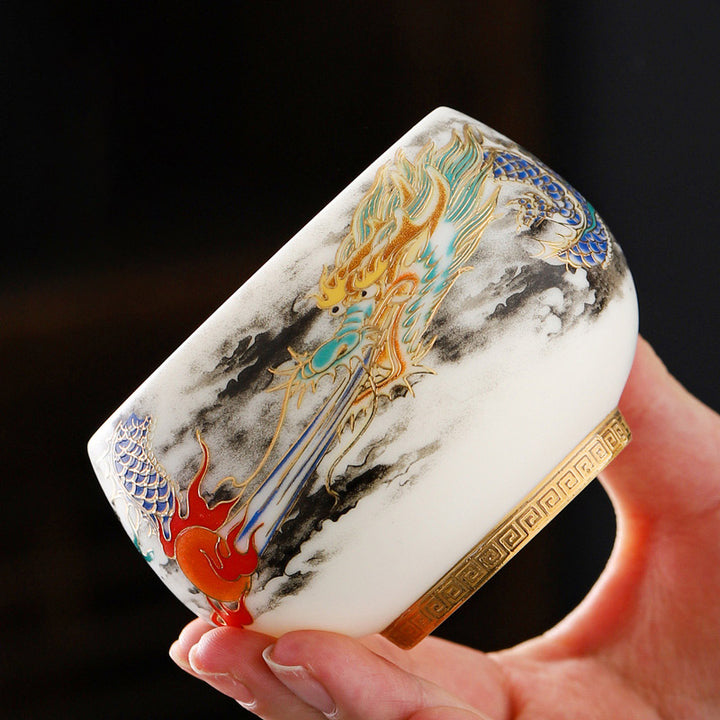 Tasse à thé en céramique blanche en porcelaine avec motif de pierres de Buddha Stones et de dragon jouant avec des perles, tasse à thé Kung Fu 160 ml