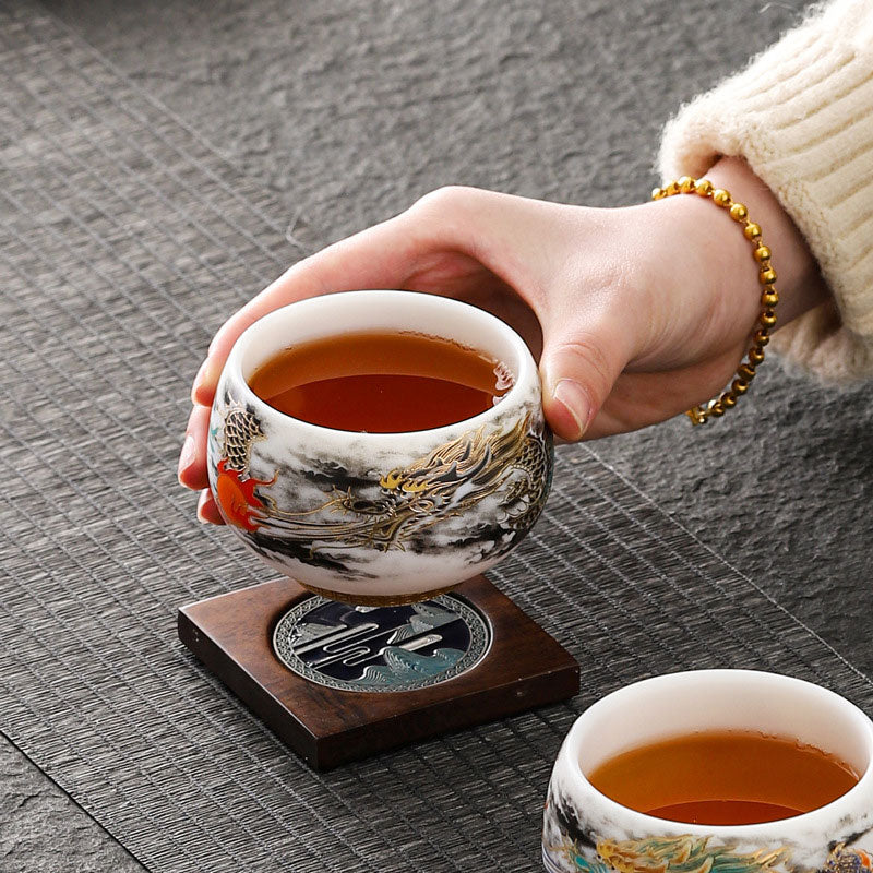 Tasse à thé en céramique blanche en porcelaine avec motif de pierres de Buddha Stones et de dragon jouant avec des perles, tasse à thé Kung Fu 160 ml