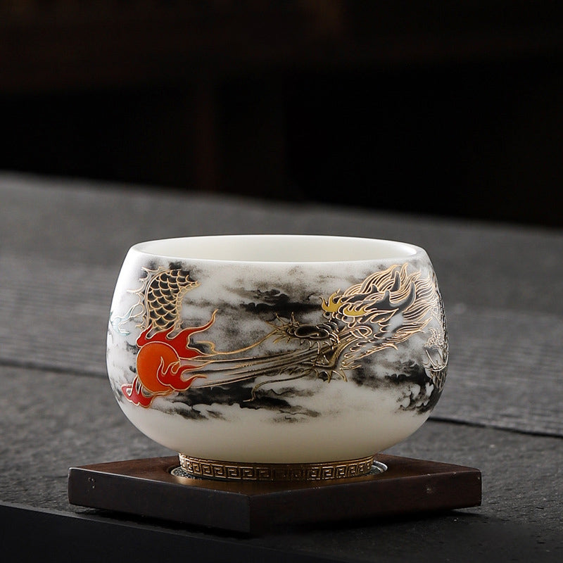 Tasse à thé en céramique blanche en porcelaine avec motif de pierres de Buddha Stones et de dragon jouant avec des perles, tasse à thé Kung Fu 160 ml