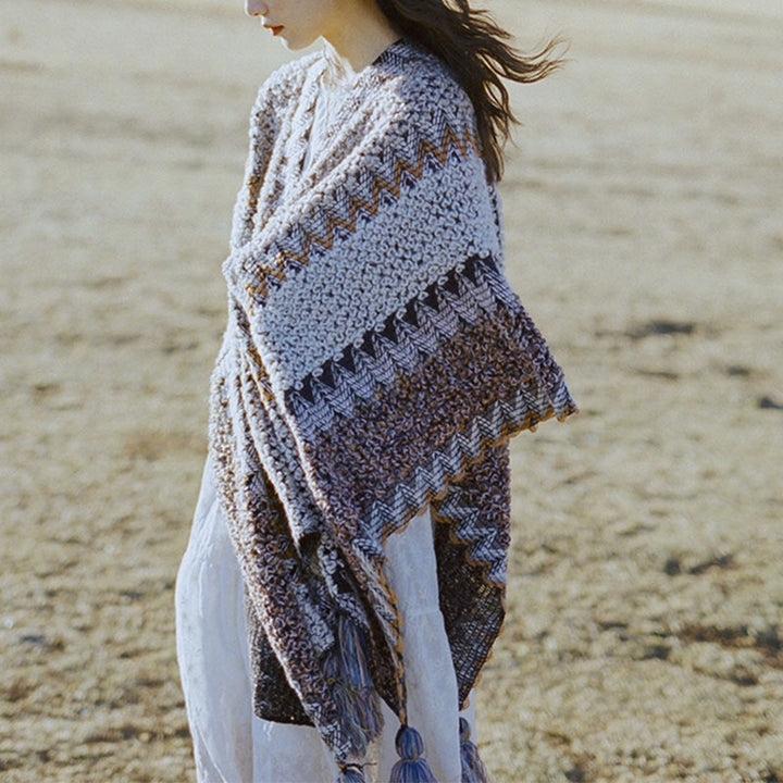 Châle tibétain en Buddha Stones, écharpe de voyage confortable en tricot à rayures grises et brunes - 140 x 110 cm - image 0