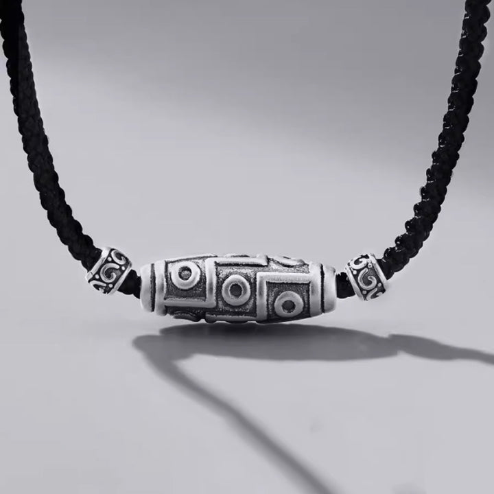 Collier avec pendentif en corde de protection à neuf yeux en argent sterling 999 avec Buddha Stones - Argent sterling 999 et corde - image 0