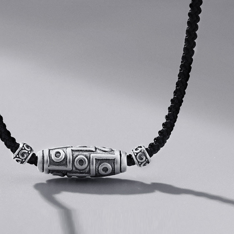 Collier avec pendentif en corde de protection à neuf yeux en argent sterling 999 avec Buddha Stones