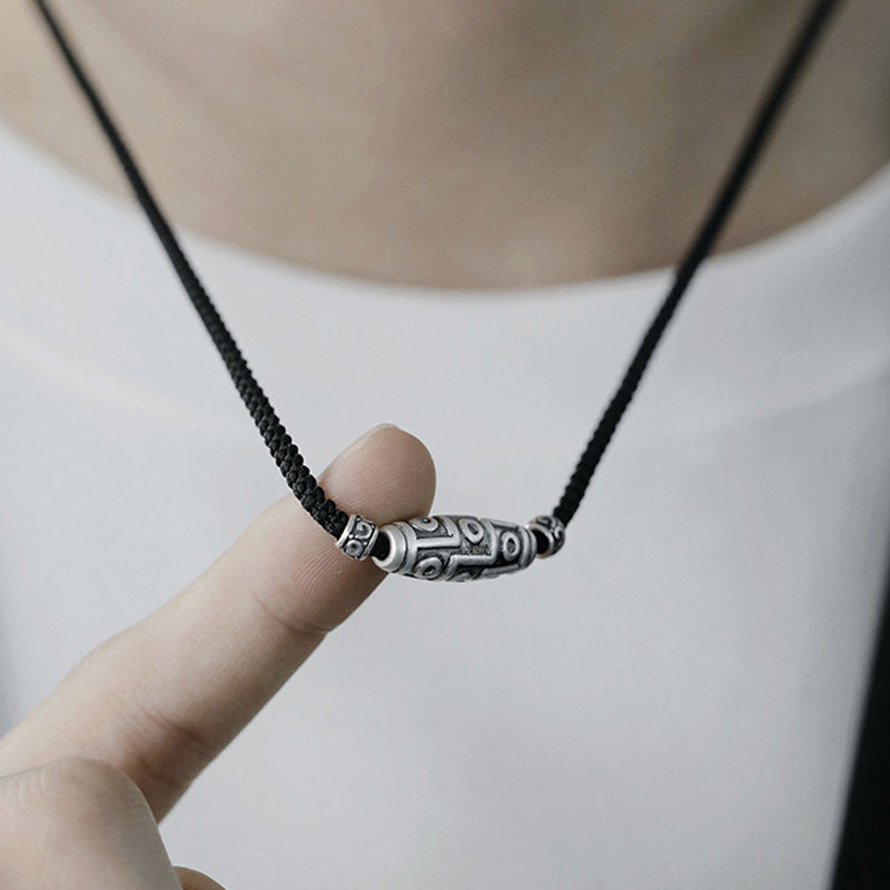 Collier avec pendentif en corde de protection à neuf yeux en argent sterling 999 avec Buddha Stones