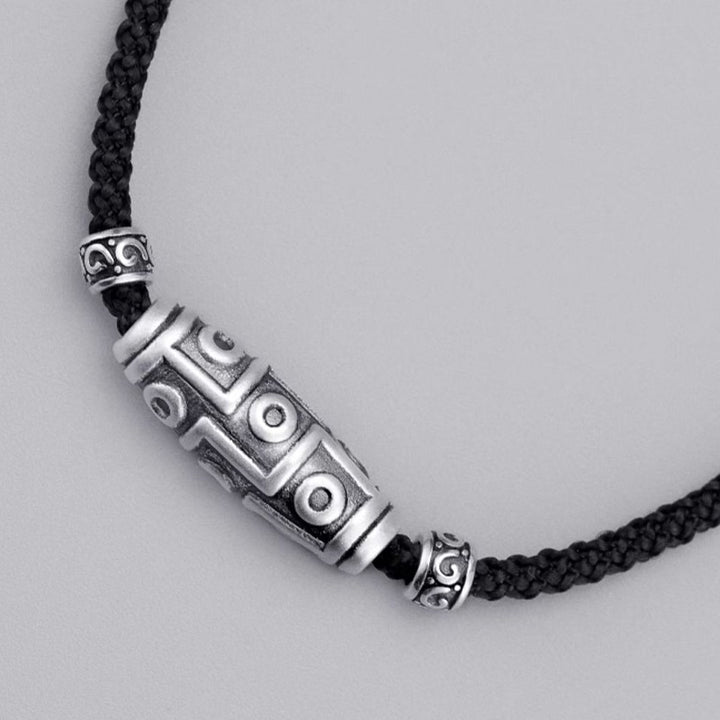 Collier avec pendentif en corde de protection à neuf yeux en argent sterling 999 avec Buddha Stones