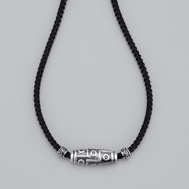 Collier avec pendentif en corde de protection à neuf yeux en argent sterling 999 avec Buddha Stones