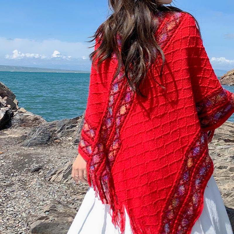 Châle à pompons à rayures colorées et motifs losanges tibétains en Buddha Stones , pull d'hiver confortable pour voyage - image 15