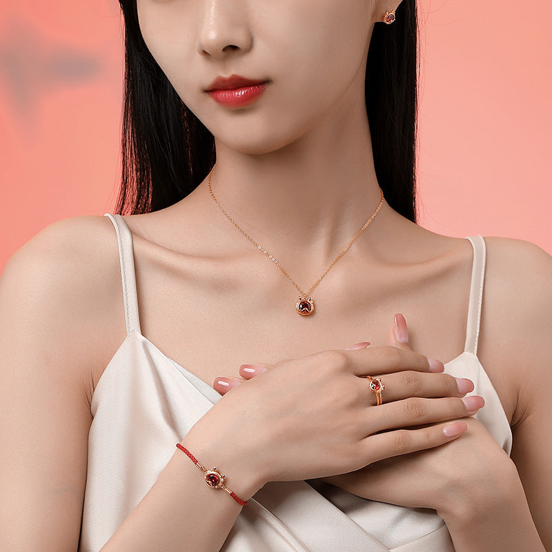 Collier pendentif bracelet boucles d'oreilles bague en argent sterling 925 Buddha Stones Année du Dragon Luck Zircon rouge (30 % de réduction supplémentaire | UTILISEZ LE CODE : FS30)