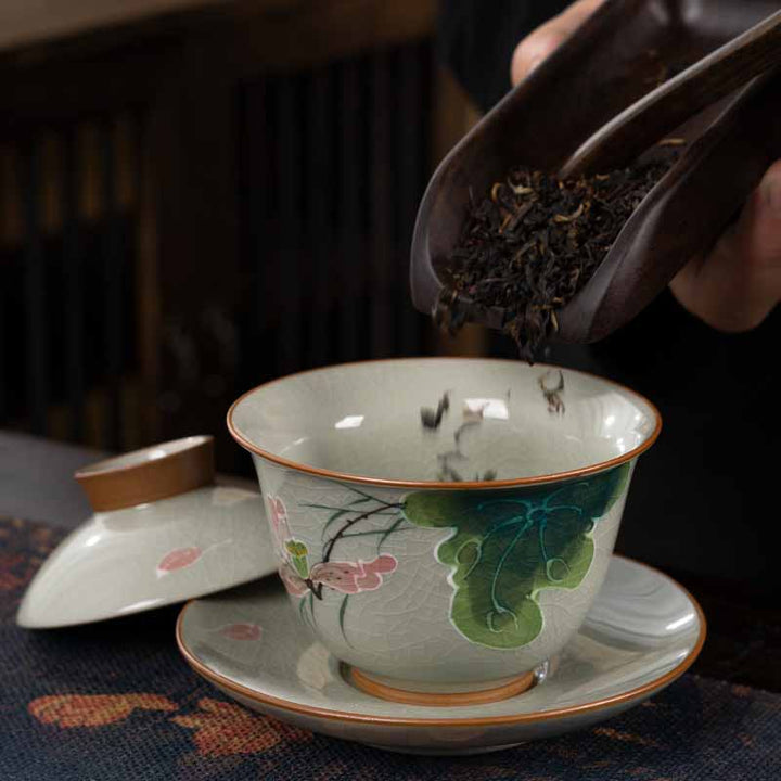 Buddha Stones Lotus Koi Fish Pod Leaf Céramique Gaiwan Sancai Tasse à Thé Kung Fu Tasse à Thé Et Soucoupe Avec Couvercle 140ml