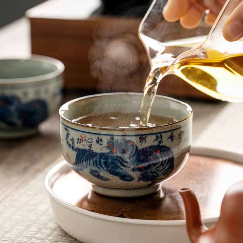 Tasse à thé en céramique peinte à la main en forme de tigre mignon de Jingdezhen, Buddha Stones, tasse à thé Kung Fu, bol 140 ml
