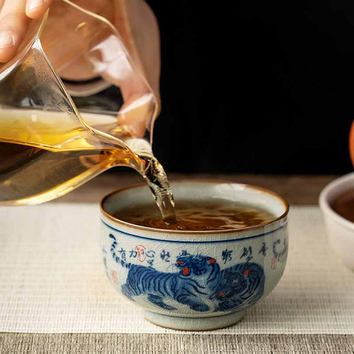 Tasse à thé en céramique peinte à la main en forme de tigre mignon de Jingdezhen, Buddha Stones, tasse à thé Kung Fu, bol 140 ml