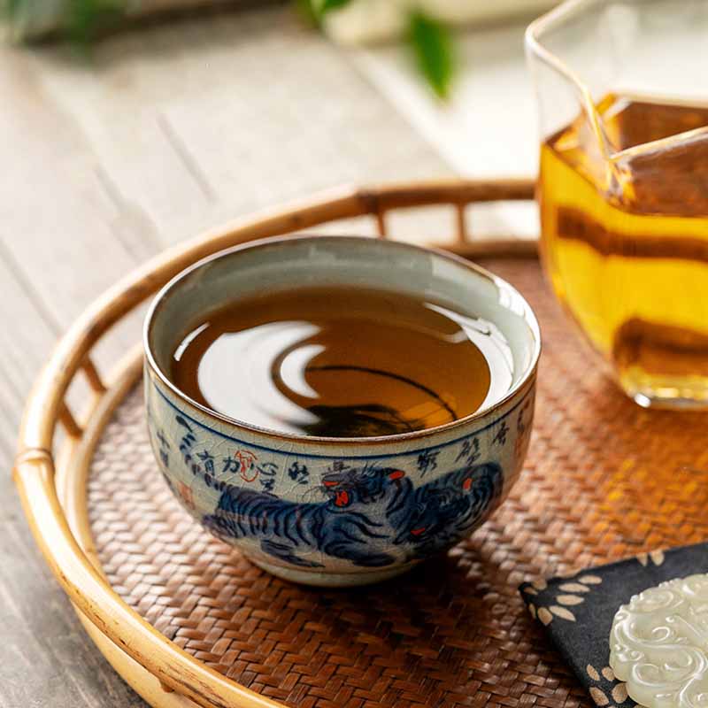 Tasse à thé en céramique peinte à la main en forme de tigre mignon de Jingdezhen, Buddha Stones, tasse à thé Kung Fu, bol 140 ml