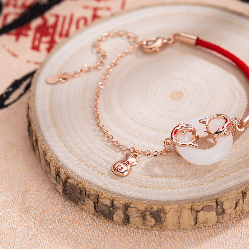 Bracelet porte-bonheur en jade blanc avec double poisson koï et pierres de Buddha Stones