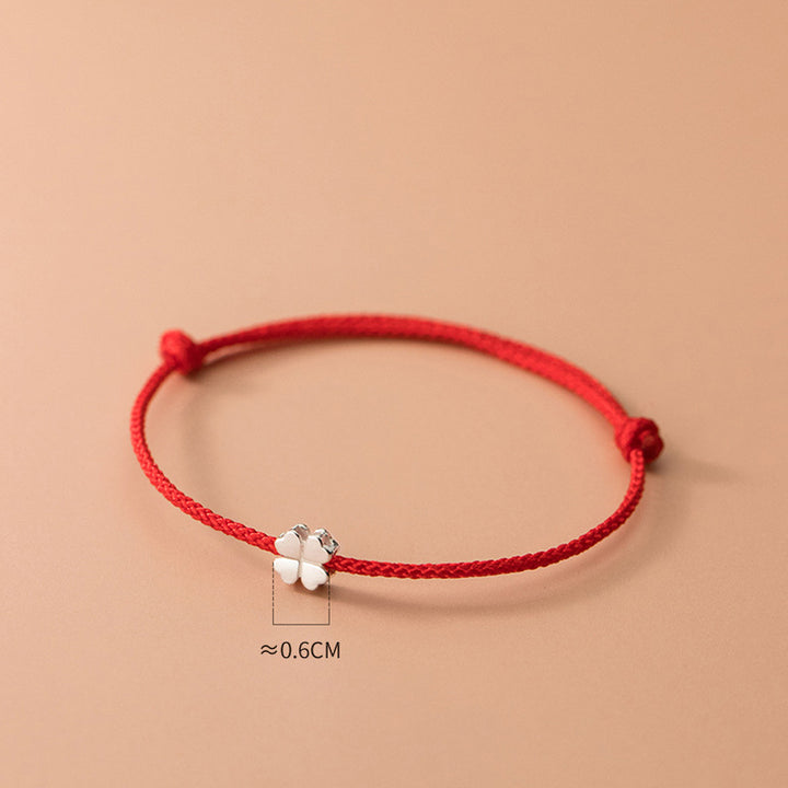 Bracelet en corde rouge avec trèfle à quatre feuilles en argent sterling 925 de Buddha Stones