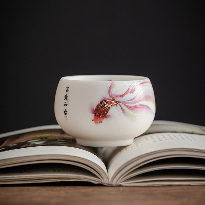 Tasse à thé en céramique blanche en porcelaine avec Buddha Stones