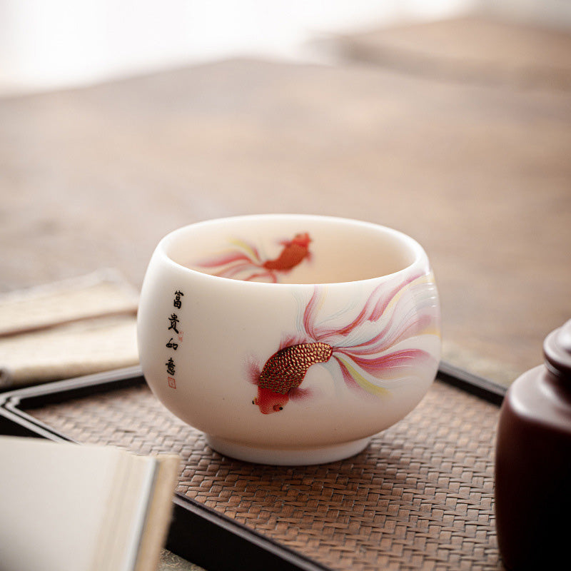 Tasse à thé en céramique blanche en porcelaine avec Buddha Stones