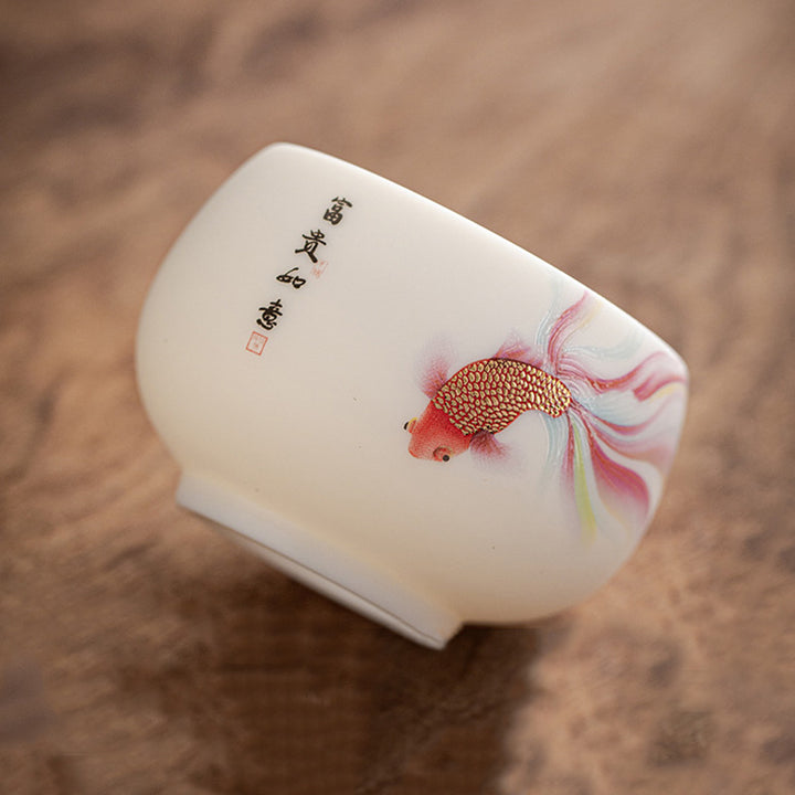 Tasse à thé en céramique blanche en porcelaine avec Buddha Stones