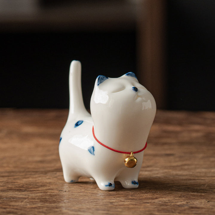 Figurine de Buddha Stones porte-bonheur en céramique en forme de chat blanc porte-bonheur en forme de chaton - Chaton blanc (style cloche) 8,9 cm x 3,7 cm x 7,6 cm - image 0
