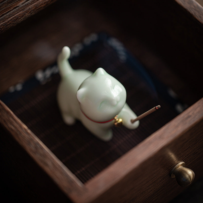 Figurine de chat porte-bonheur en céramique en forme de Buddha Stones avec tapis en bambou - image 14